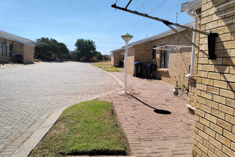 1 Bedroom Property for Sale in Wavecrest Eastern Cape